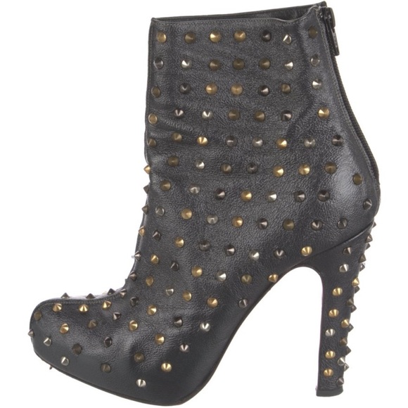 Christian Louboutin Leather studded Booties